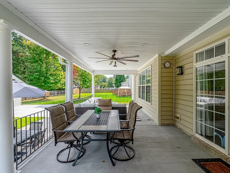 607 Calista Dr — Photo 4