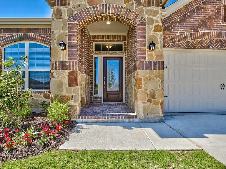 426 George Dr — Photo 2
