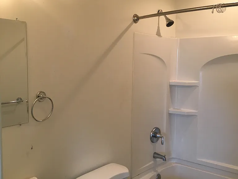 502 Wainwright Ave — Photo 8
