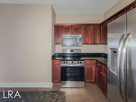3rd image of 300 Gateway Dr #346