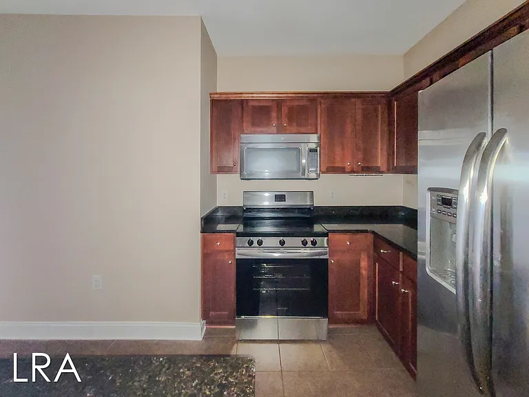 300 Gateway Dr #346 — Photo 3
