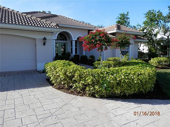 2nd image of 13921 Long Lake Ln