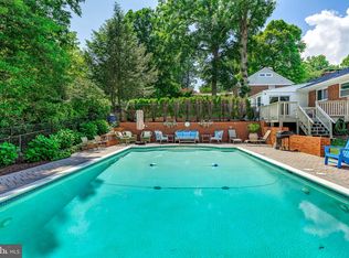 1610 Sherwood Rd, Silver Spring, MD 20902