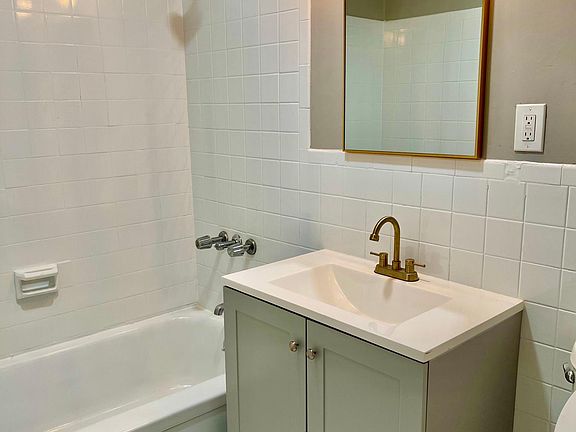 5th image of 3207 Bruner Ave Unit 2