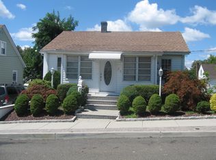25 Henry St, Sayreville, NJ 08872