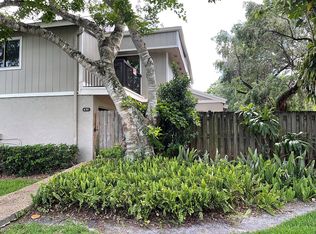 630 Commodore Dr, Plantation, FL 33325
