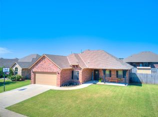 20704 Colony Ave, Harrah, OK 73045