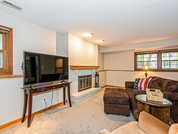 4th image of 1547 Banbury Ave