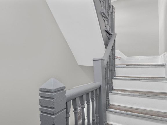 5th image of 104 Buena Vista Ave APT 2