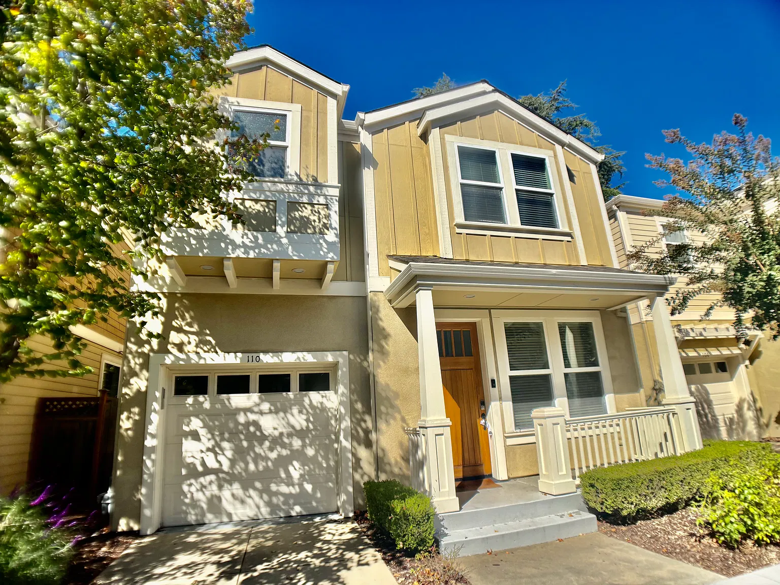 3 bed, 2.5 bath, 1390 sqft, $5,495 — Photo 2