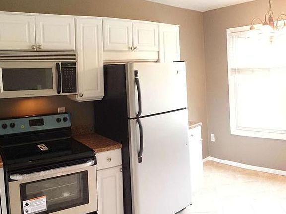 5th image of 14750 Tamarack Pl