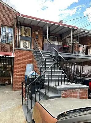 1st image of 1462 E 100th St