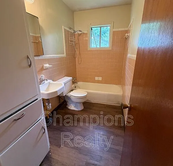 2316 Wellborn Dr — Photo 9