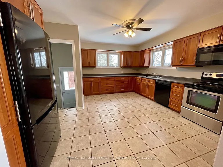 1043 Penetanguishene Rd #UPPER — Photo 5
