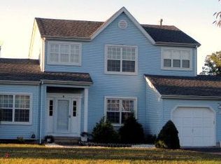 6 Ashley Dr, New Egypt, NJ 08533