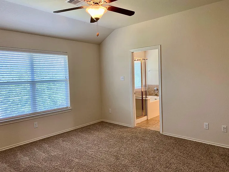 6407 Densberry Ln — Photo 15