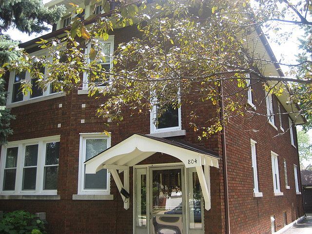 1st image of 804 Sherwood Pl APT 1