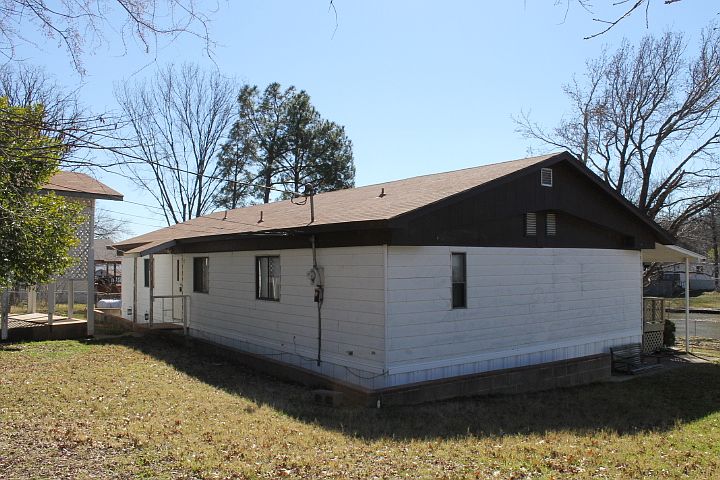 1st image of 245 Southlake Dr