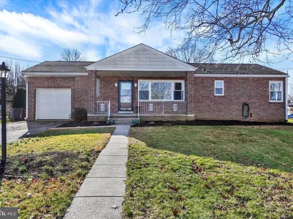 2090 Sycamore Rd, York, PA 17408