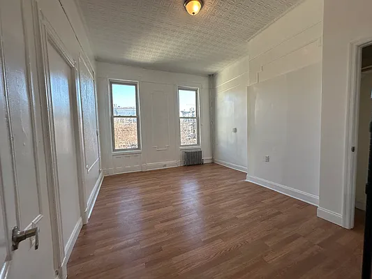 Rented by Capri Jet Realty Corp | media 11