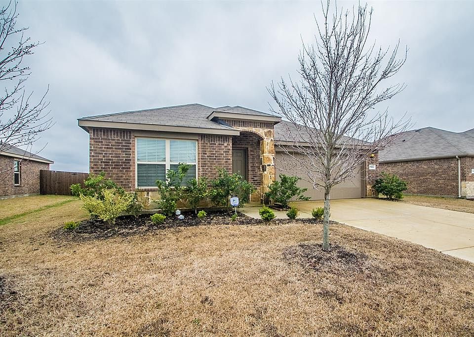 1st image of 413 Plum Dr