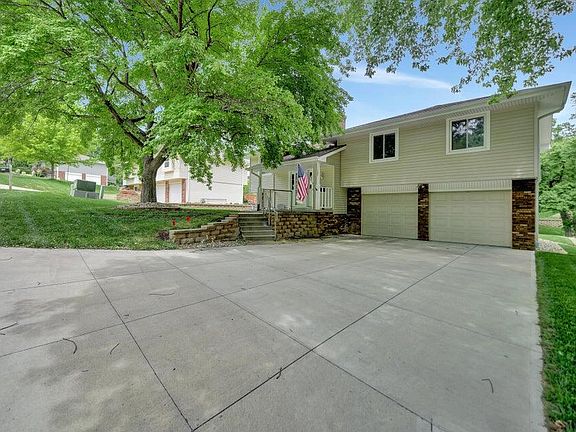 2nd image of 139 Upland Dr