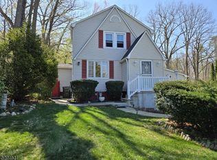 8 Forest Rd, Mount Olive Twp., NJ 07828