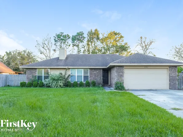 2391 Stonebridge Dr, Orange Park, FL 32065