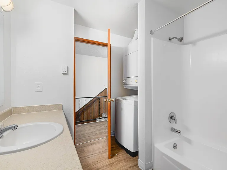 Aladdin Townhomes — Photo 24
