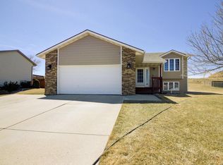 1221 Degeest Dr, Rapid City, SD 57703