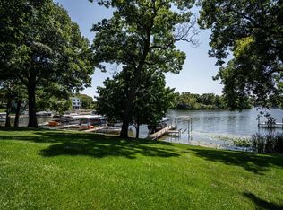 N55W34897 Lake Dr, Oconomowoc, WI 53066