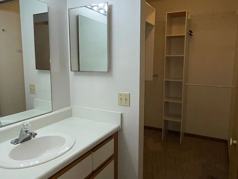 1210 Clover Ridge Ct — Photo 16