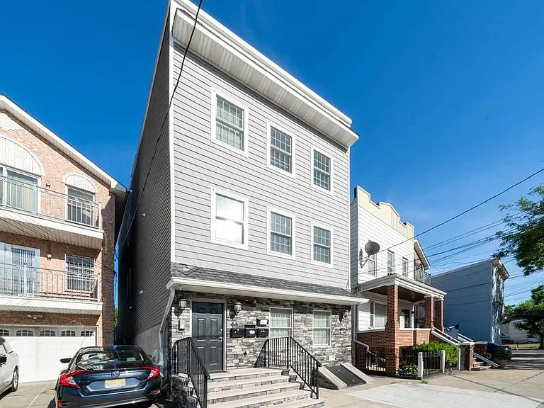 44 Bryant Ave #1 — Photo 13