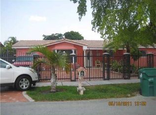 2221 SW 98th Ct, Miami, FL 33165