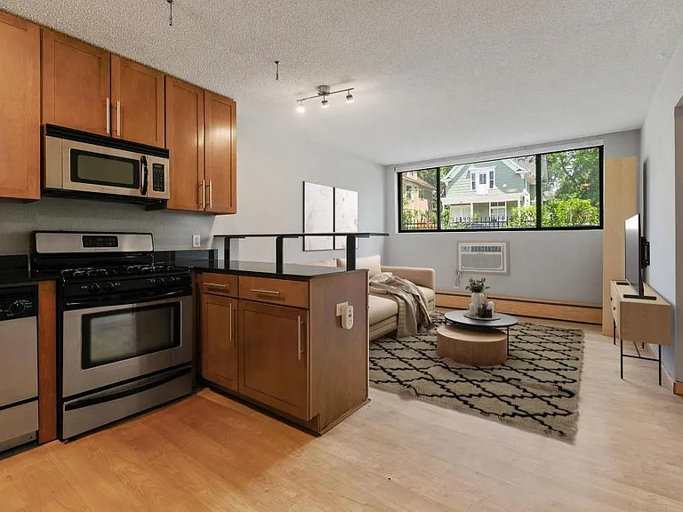 2530 1st Ave S #101 — Photo 1