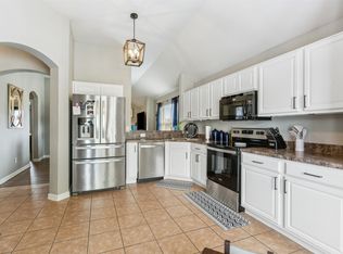 10425 January Cir, Benbrook, TX 76126