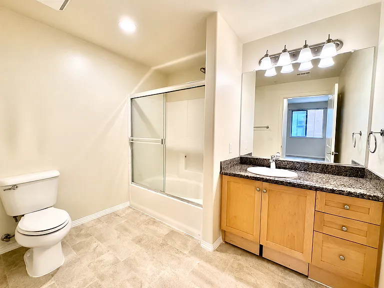 100 S Alameda St #261 — Photo 8