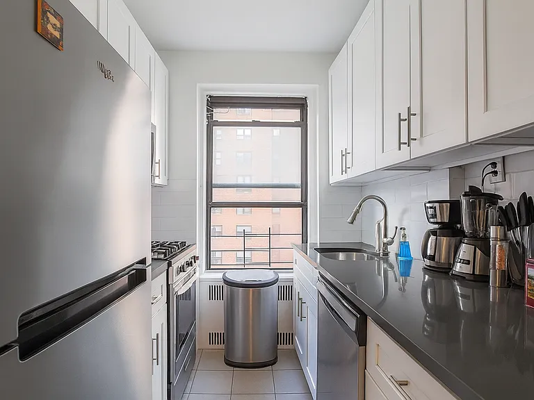 1410 York Ave #3C — Photo 3
