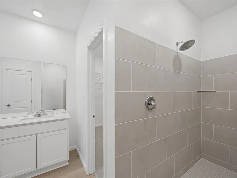 5087 Loggia Ln — Photo 10