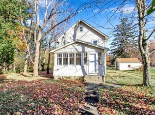 7102 Ellicott Rd, Orchard Park, NY 14127