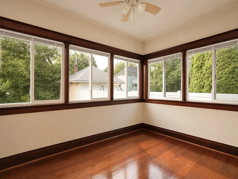 416 W Jackson St — Photo 19