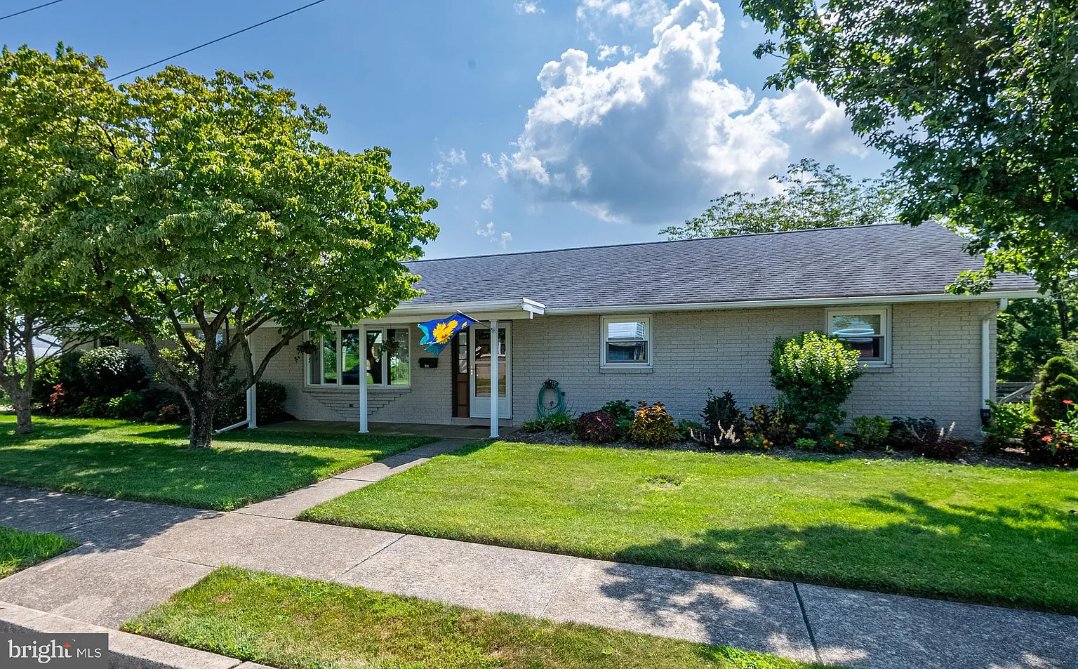25 Radcliff Rd photo 1