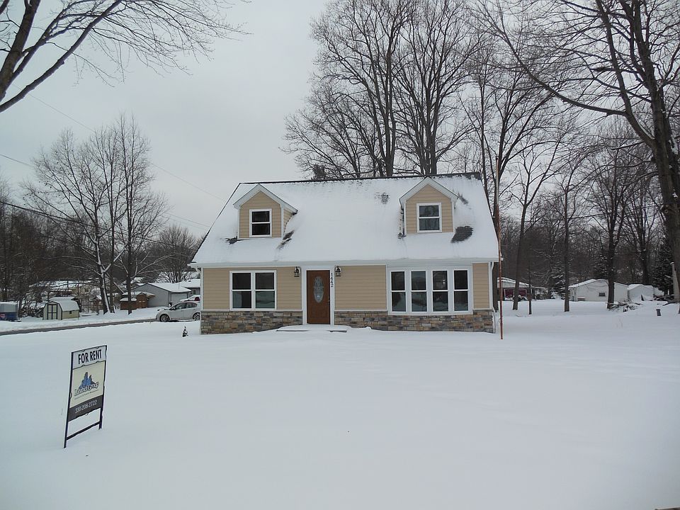 1st image of 1442 Forest Dr