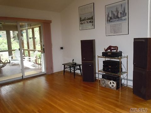 3rd image of 33 Forest Dr