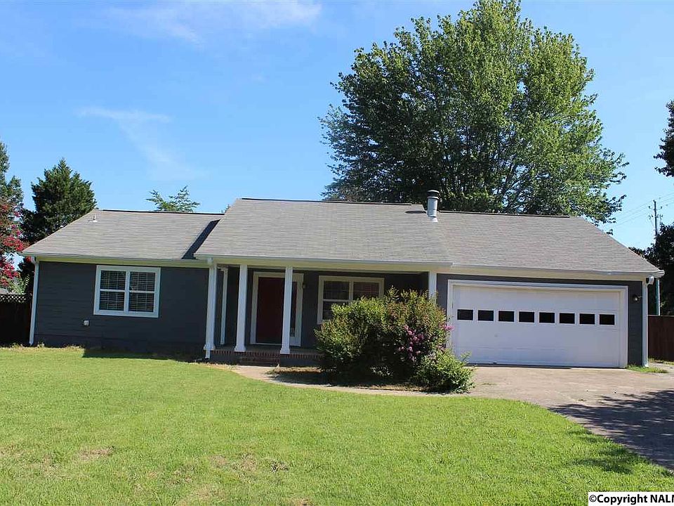 1st image of 1111 Teenajo Dr SE