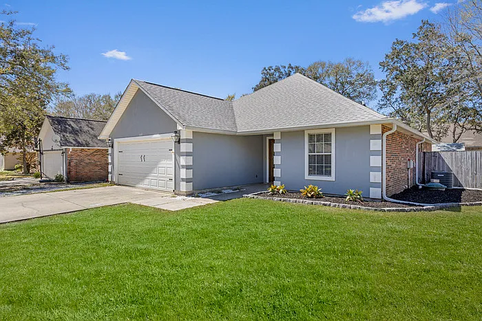 1517 Porpoise St — Photo 1