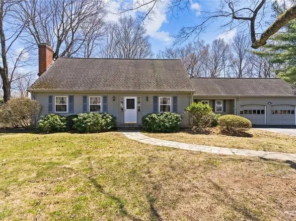 5 Kirkbrae Dr, Lincoln, RI 02865