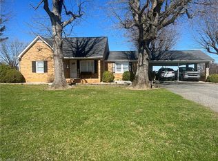 186 Crossroad Church Rd, Dobson, NC 27017