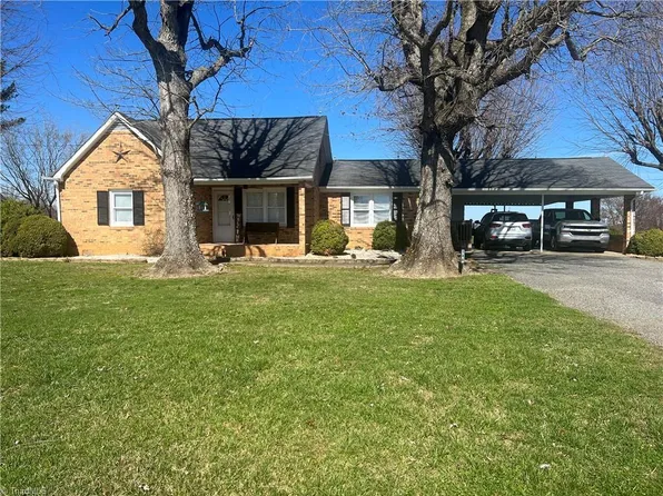 186 Crossroad Church Rd, Dobson, NC 27017