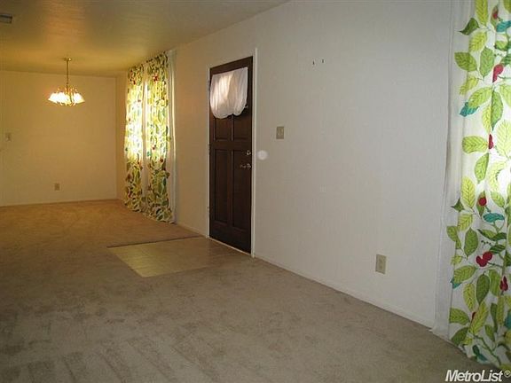 5th image of 3329 Wellington Dr